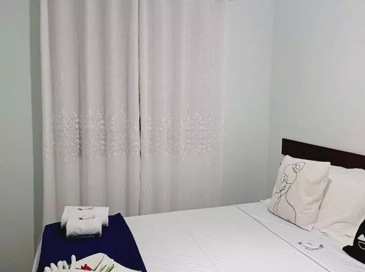 簡易ホテル Pousada Carvalhos