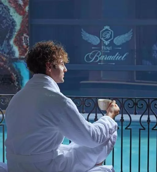 ホテル Cunda Baradi̇el