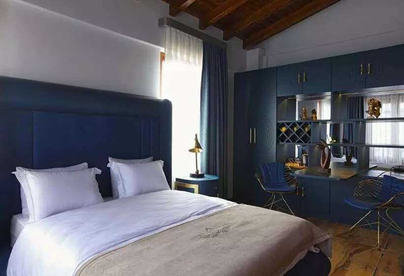 ホテル Cunda Baradi̇el