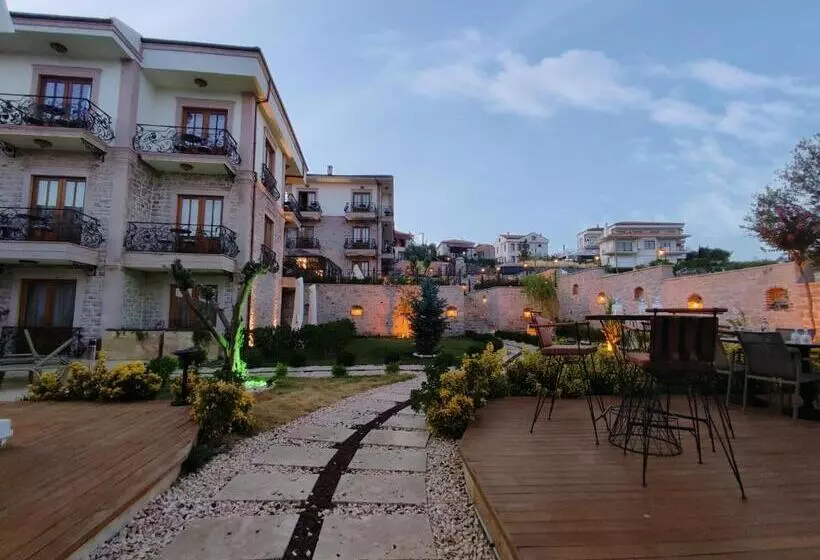 ホテル Cunda Baradi̇el