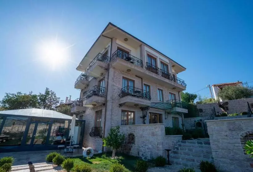 ホテル Cunda Baradi̇el