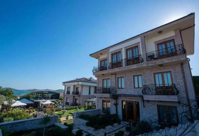 ホテル Cunda Baradi̇el