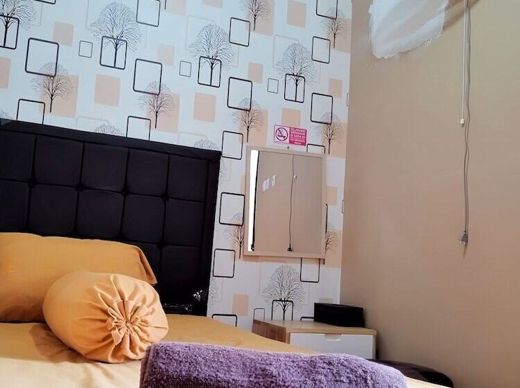 فندق De Patuk Homestay