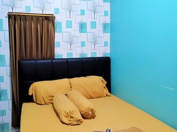 فندق De Patuk Homestay