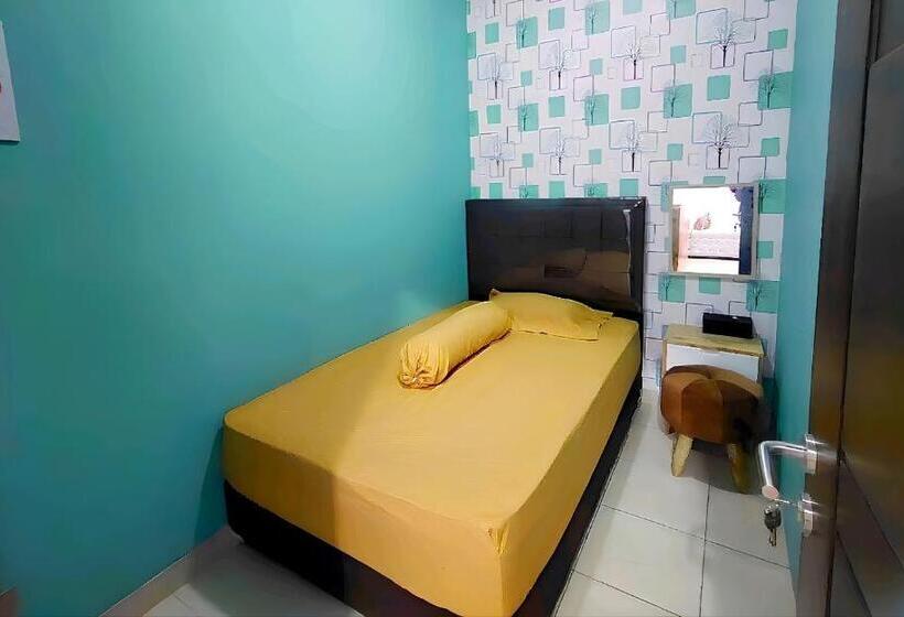 فندق De Patuk Homestay