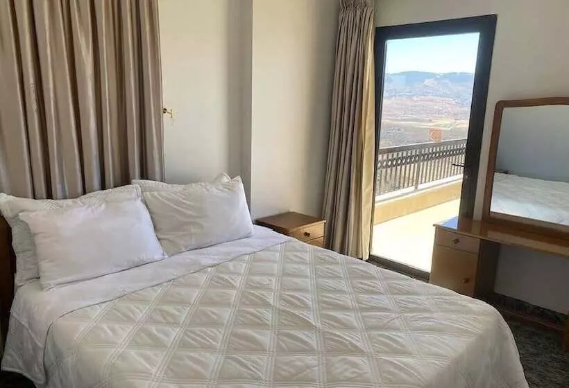 هتل Masharef Saghbine