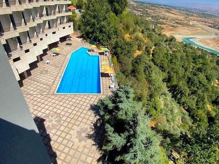 هتل Masharef Saghbine