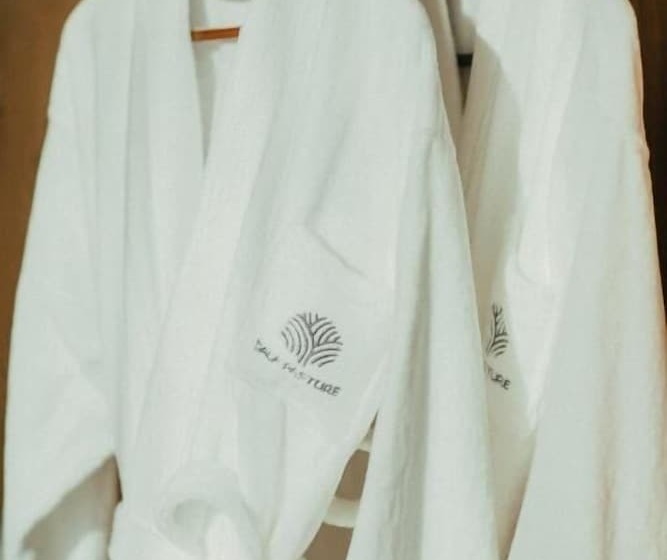 Hotel Shangri La Dala Pasture