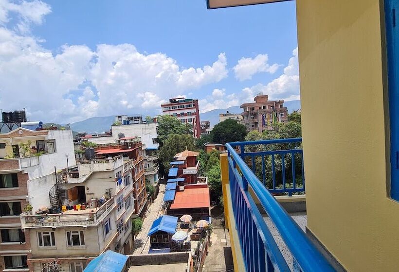 هتل Temple Town Inn