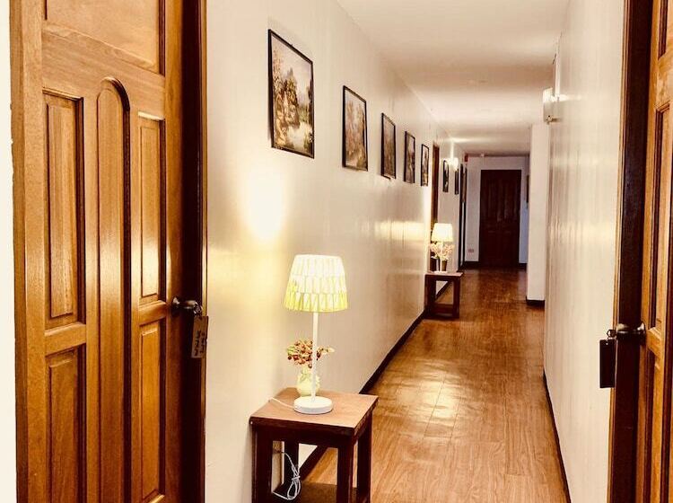 Mont Wind Hotel Tagaytay Powered By Cocotel