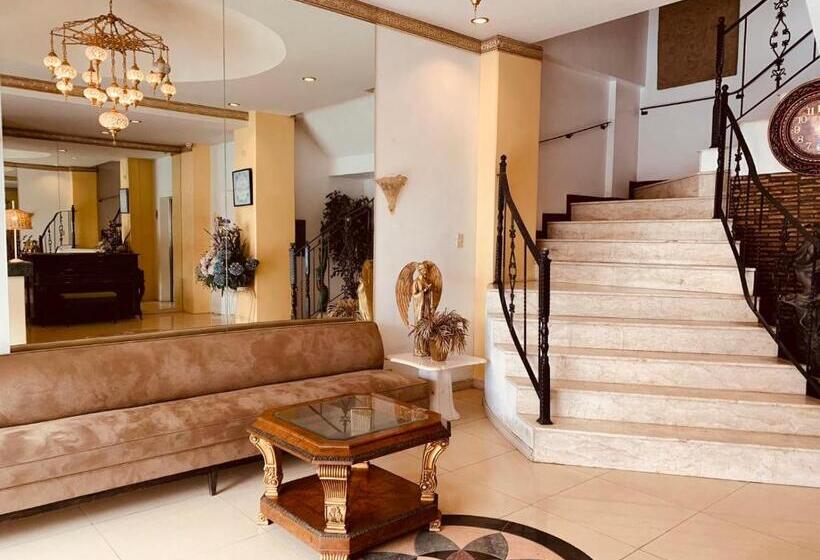 Mont Wind Hotel Tagaytay Powered By Cocotel