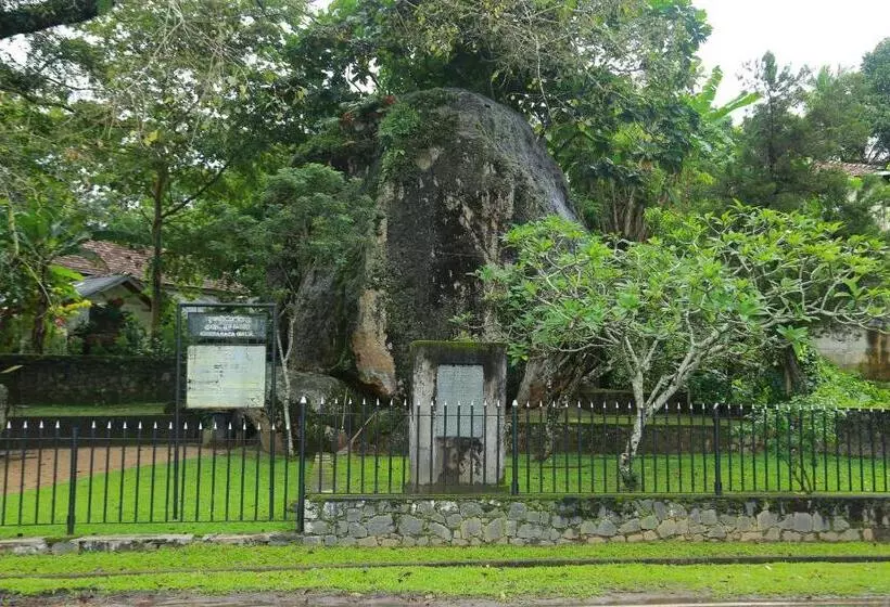 Mzion Hotel Weligama