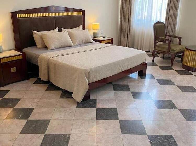 Peach View Hotel And Apartments