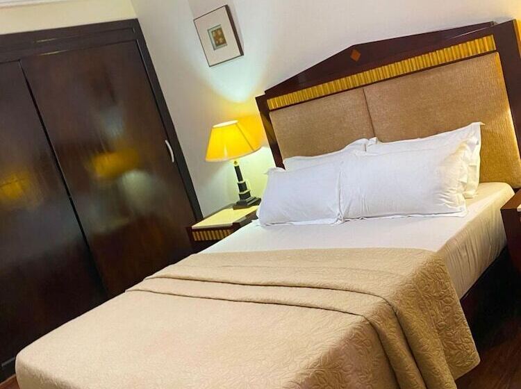 Peach View Hotel And Apartments