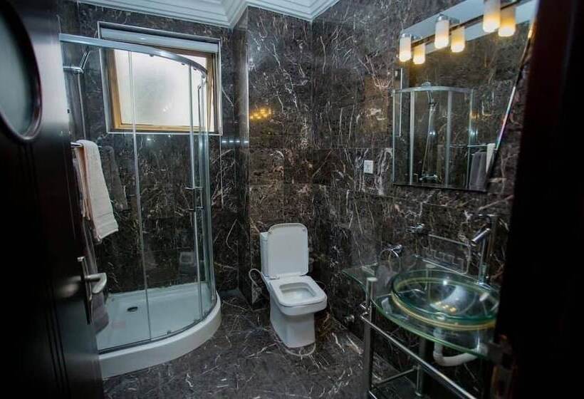 Peach View Hotel And Apartments