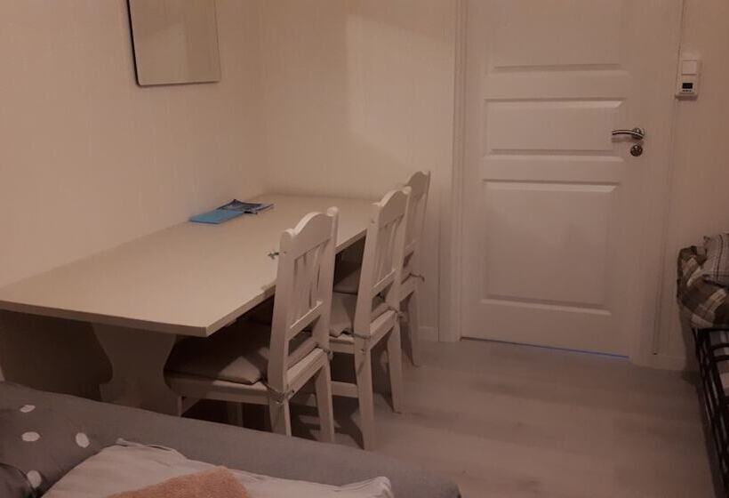 Пансион Arctic Rooms Hage