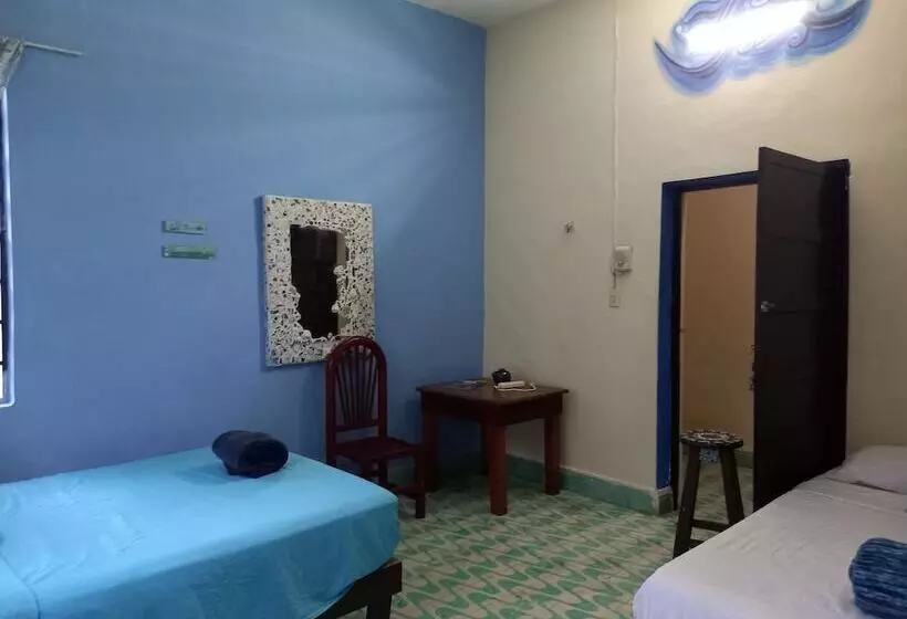 پانسیون Café Hostal Valladolid