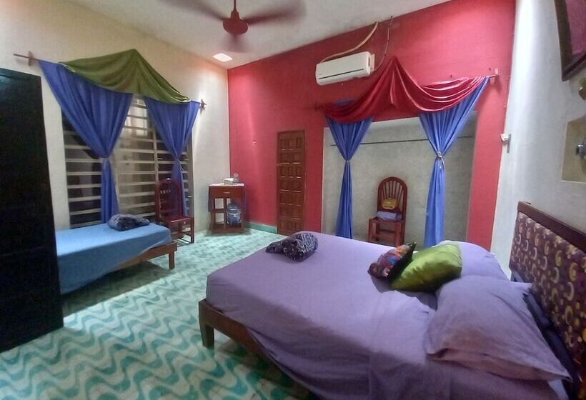 פנסיון Café Hostal Valladolid