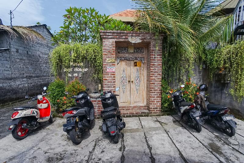 بنسيون D Meten Guest House Canggu