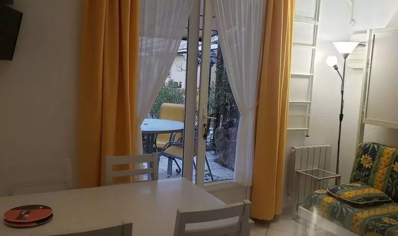 ペンション Les Glycines