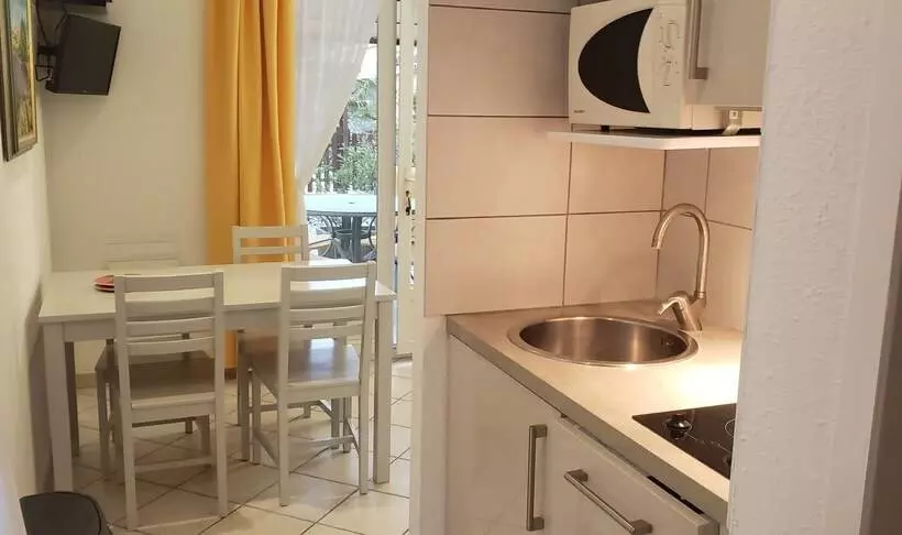 ペンション Les Glycines