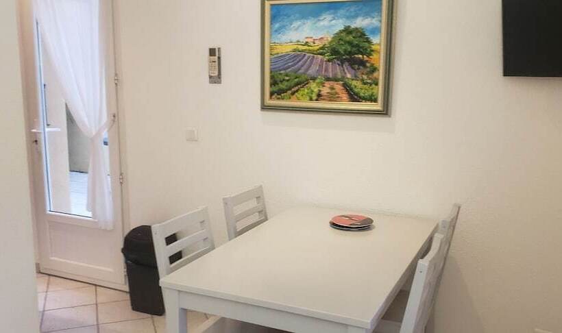 Пансион Les Glycines