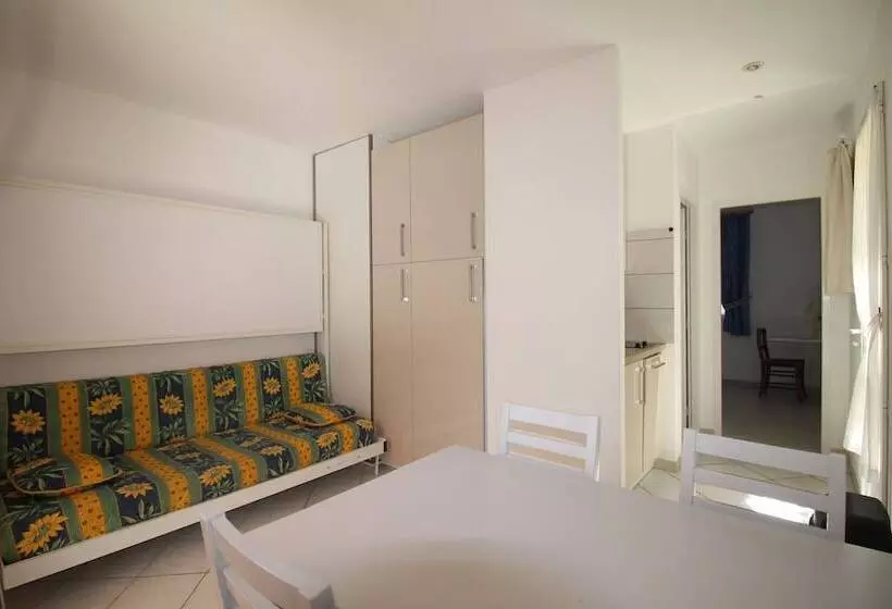 ペンション Les Glycines