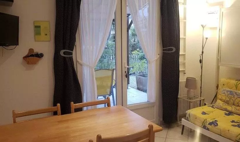 ペンション Les Glycines