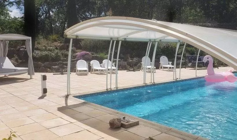 ペンション Les Glycines