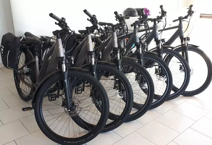 ペンション Les Glycines