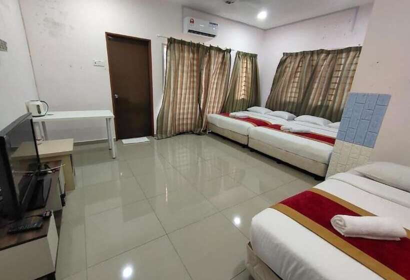 Pensão Mutiara Height Homestay