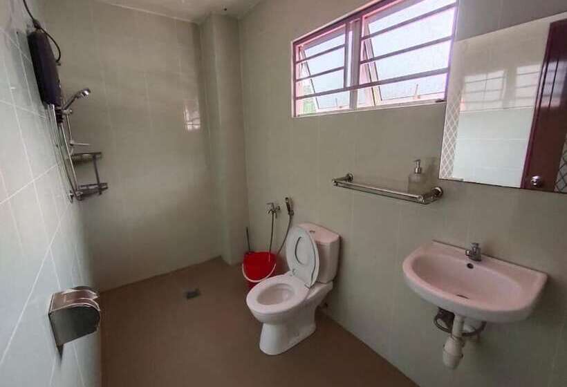 Pensão Mutiara Height Homestay