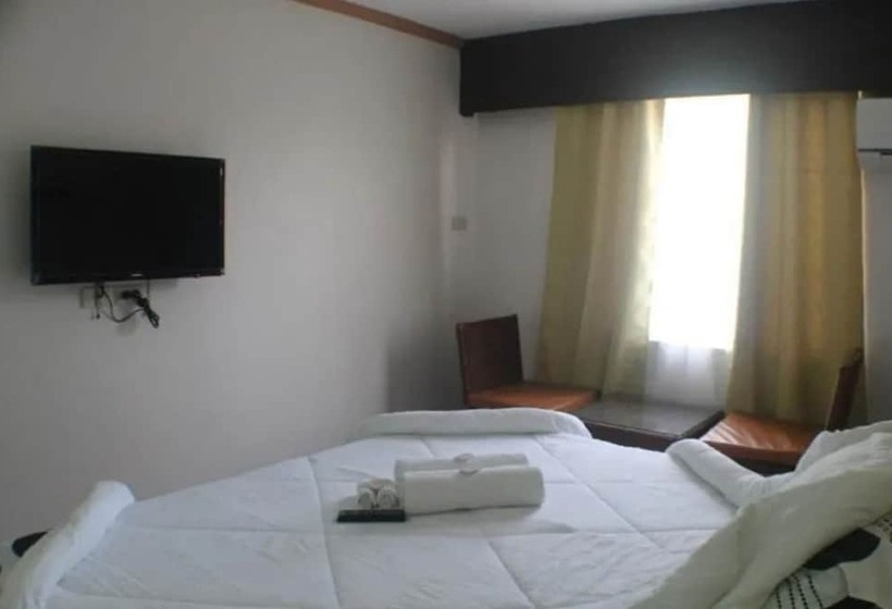 פנסיון The New De Loro Inn By Oyo