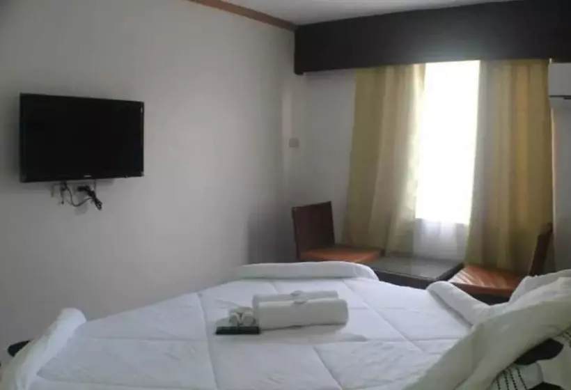 پانسیون The New De Loro Inn By Oyo