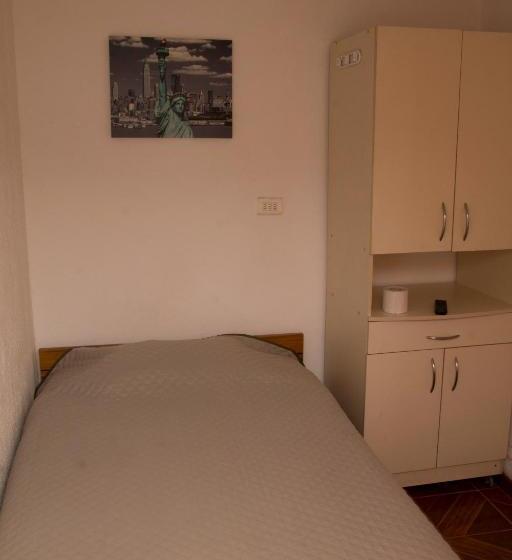 هاستل Hostal Quinta Normal