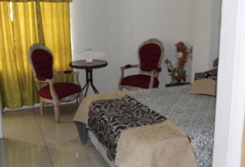 هاستل Hostal Quinta Normal