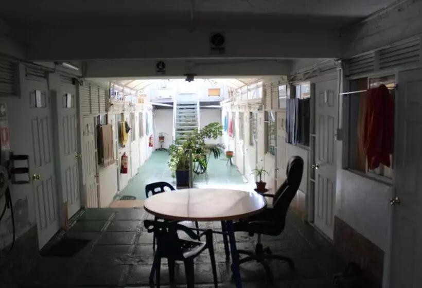 هاستل Hostal Quinta Normal