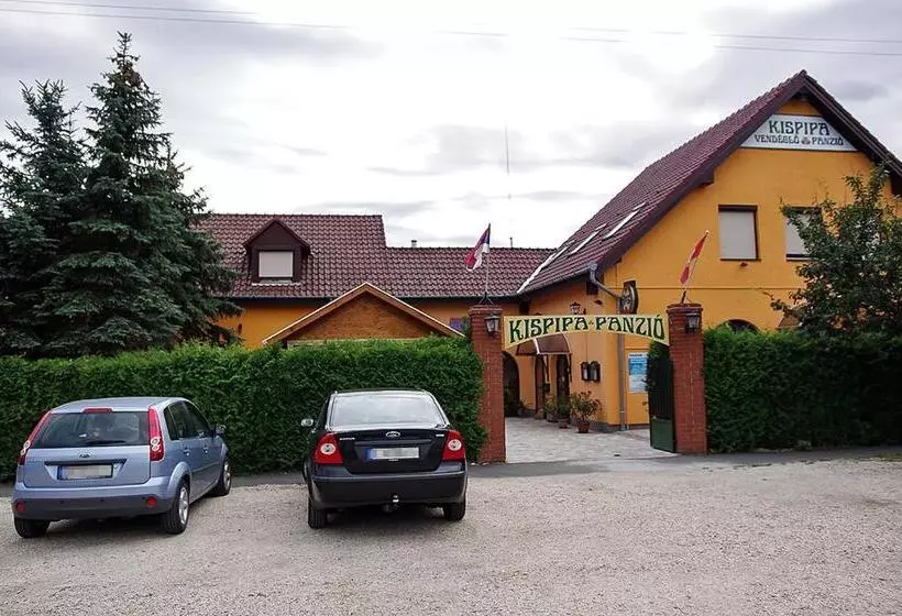 ベッドアンドブレックファースト Kispipa Panzió