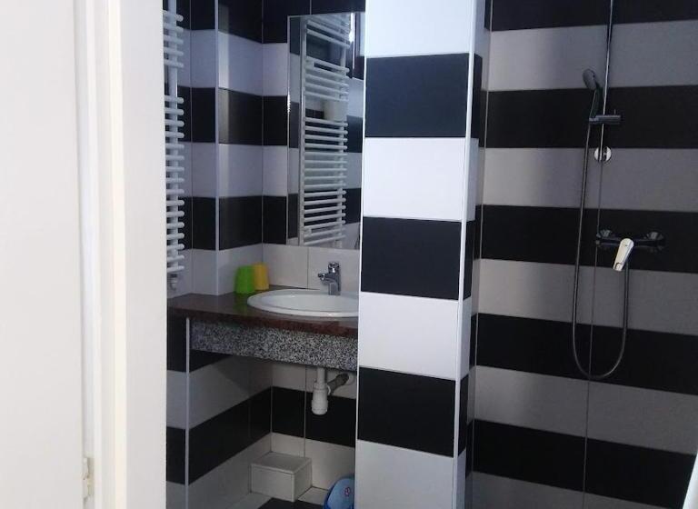 مبيت وإفطار Kispipa Panzió