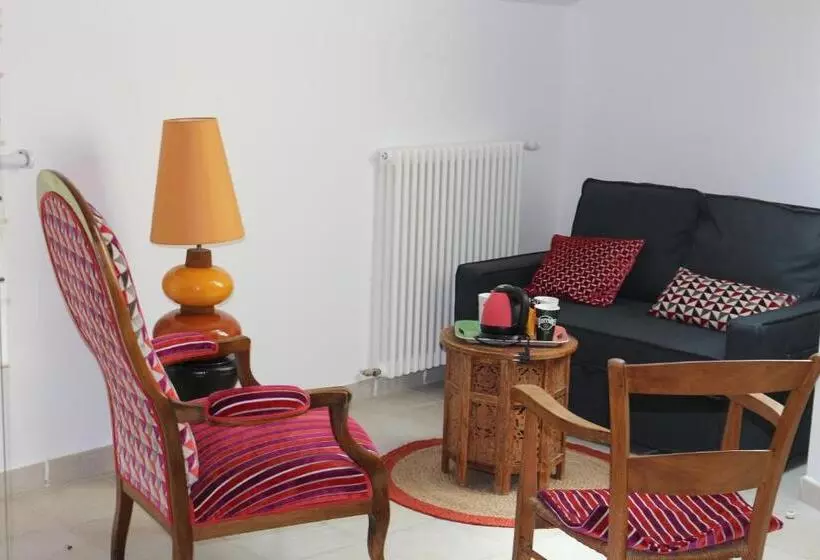 ベッドアンドブレックファースト La Jourdane