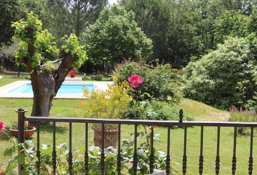 مبيت وإفطار La Jourdane