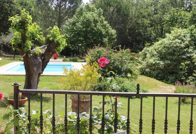 ベッドアンドブレックファースト La Jourdane