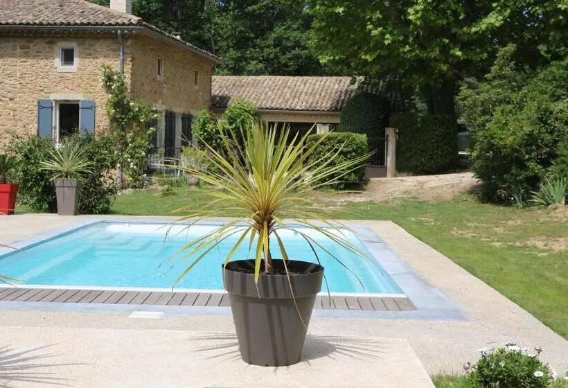 ベッドアンドブレックファースト La Jourdane