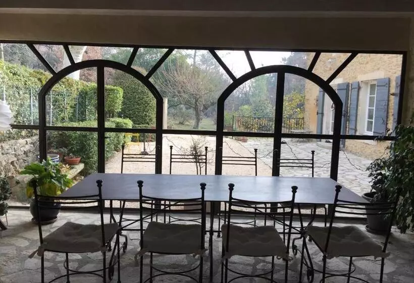 ベッドアンドブレックファースト La Jourdane