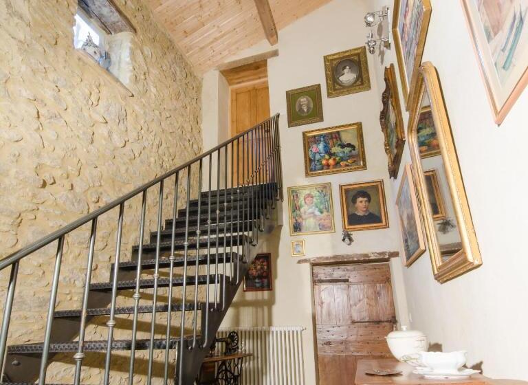 مبيت وإفطار La Jourdane