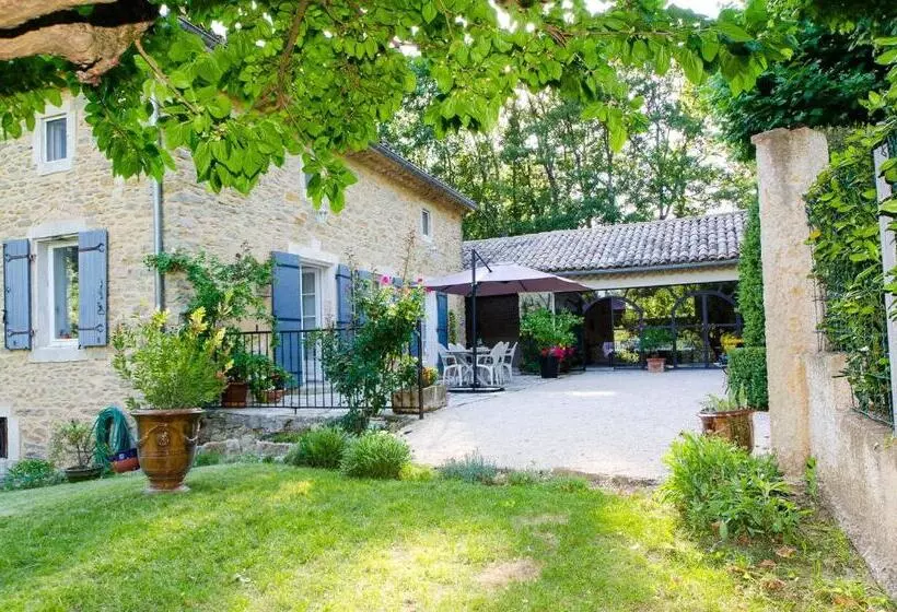 ベッドアンドブレックファースト La Jourdane