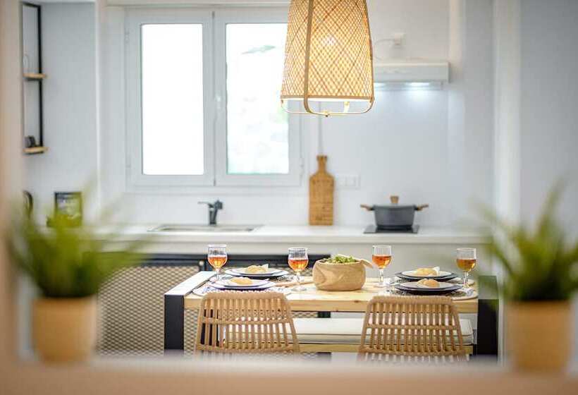 Bed & Breakfast Ikio Concept Santorini