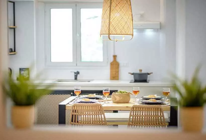 Aamiaismajoitus (B&B) Ikio Concept Santorini