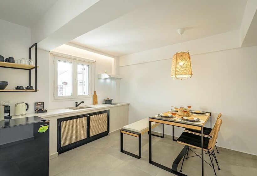 Bed & Breakfast Ikio Concept Santorini