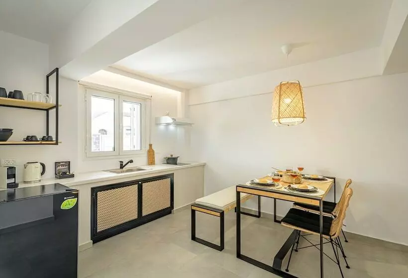 Aamiaismajoitus (B&B) Ikio Concept Santorini